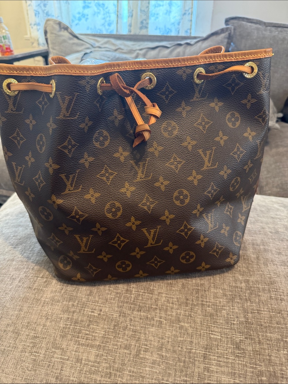 Authentic Louis Vuitton Monogram Petit Noe Bucket Bag